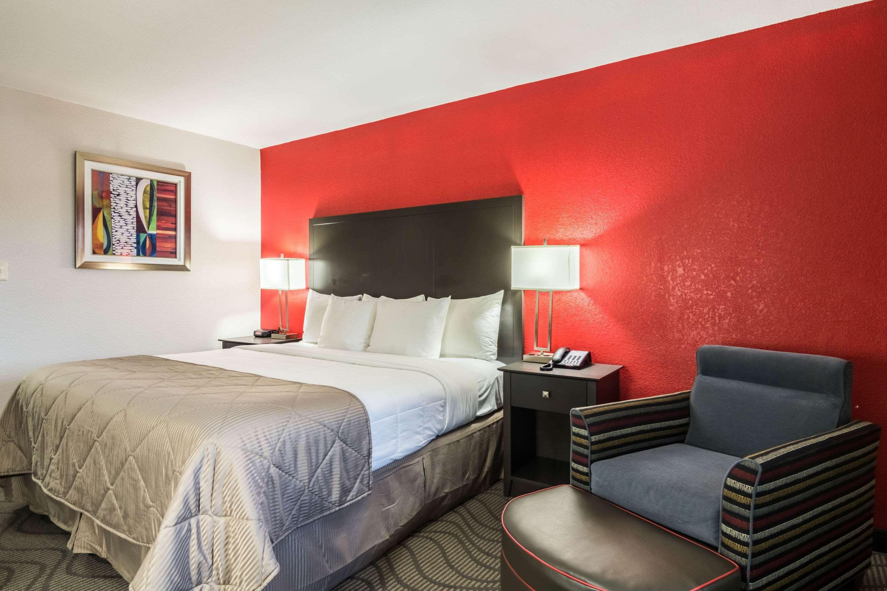 Clarion Inn & Suites Russellville I-40 Dış mekan fotoğraf