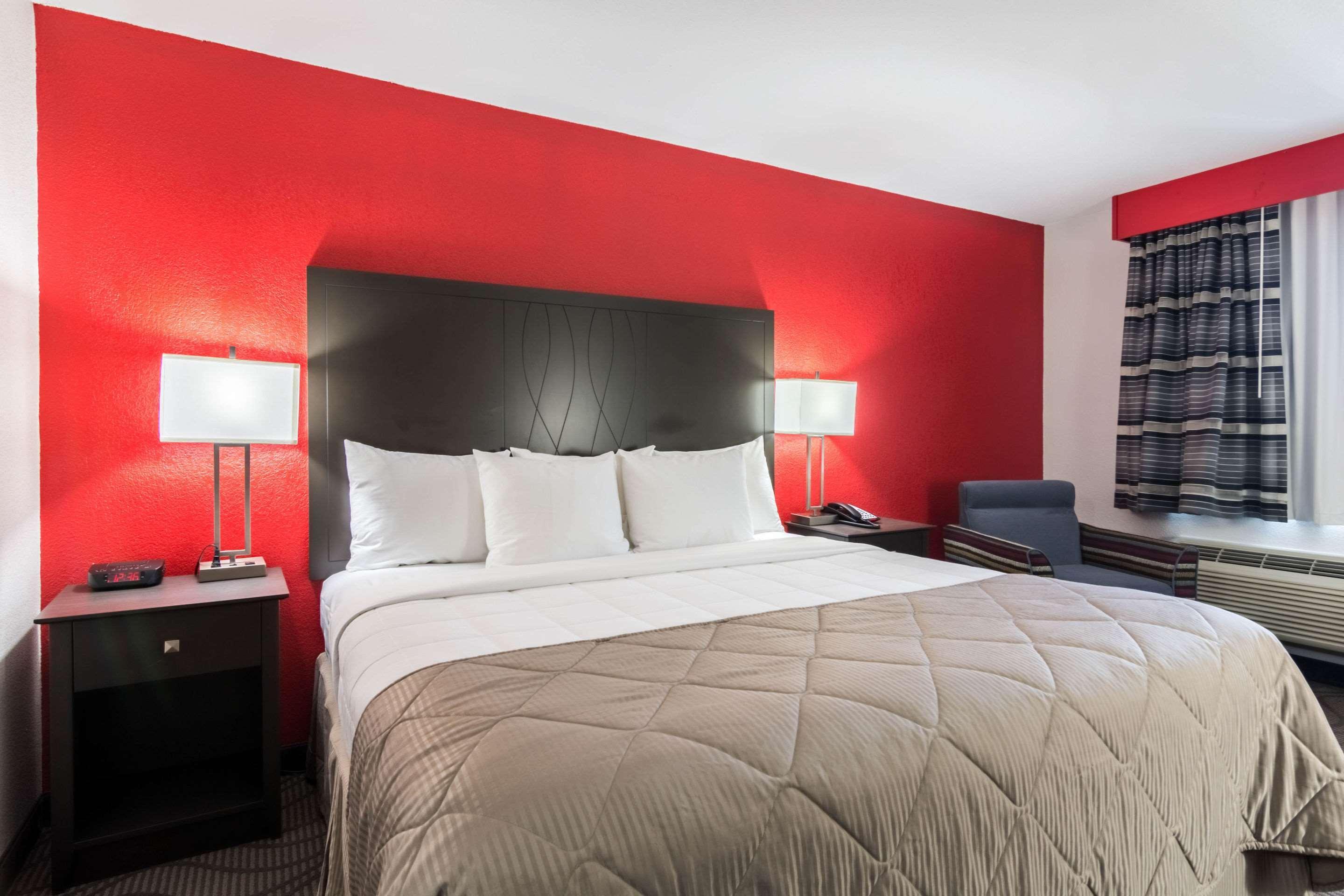 Clarion Inn & Suites Russellville I-40 Dış mekan fotoğraf