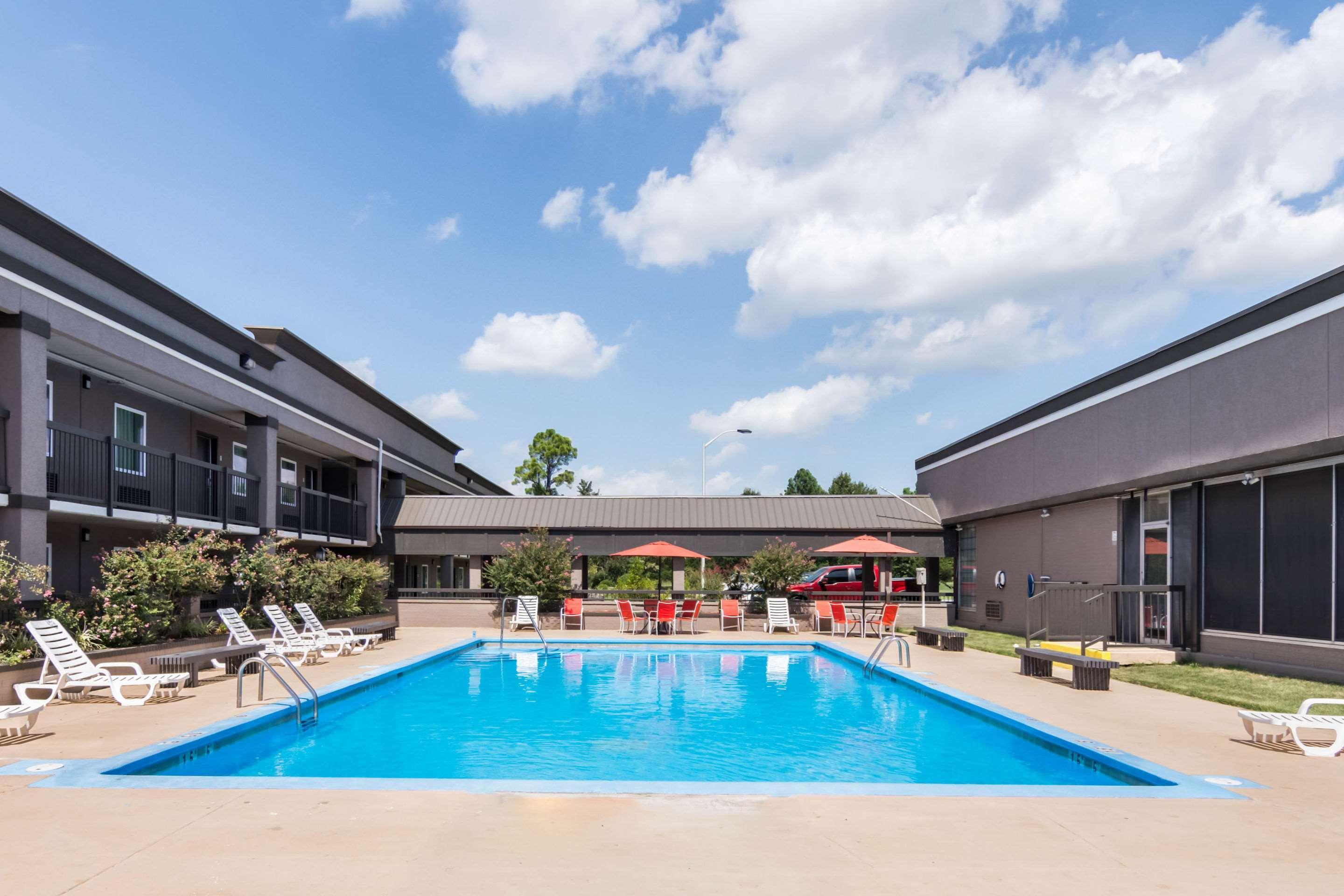 Clarion Inn & Suites Russellville I-40 Dış mekan fotoğraf