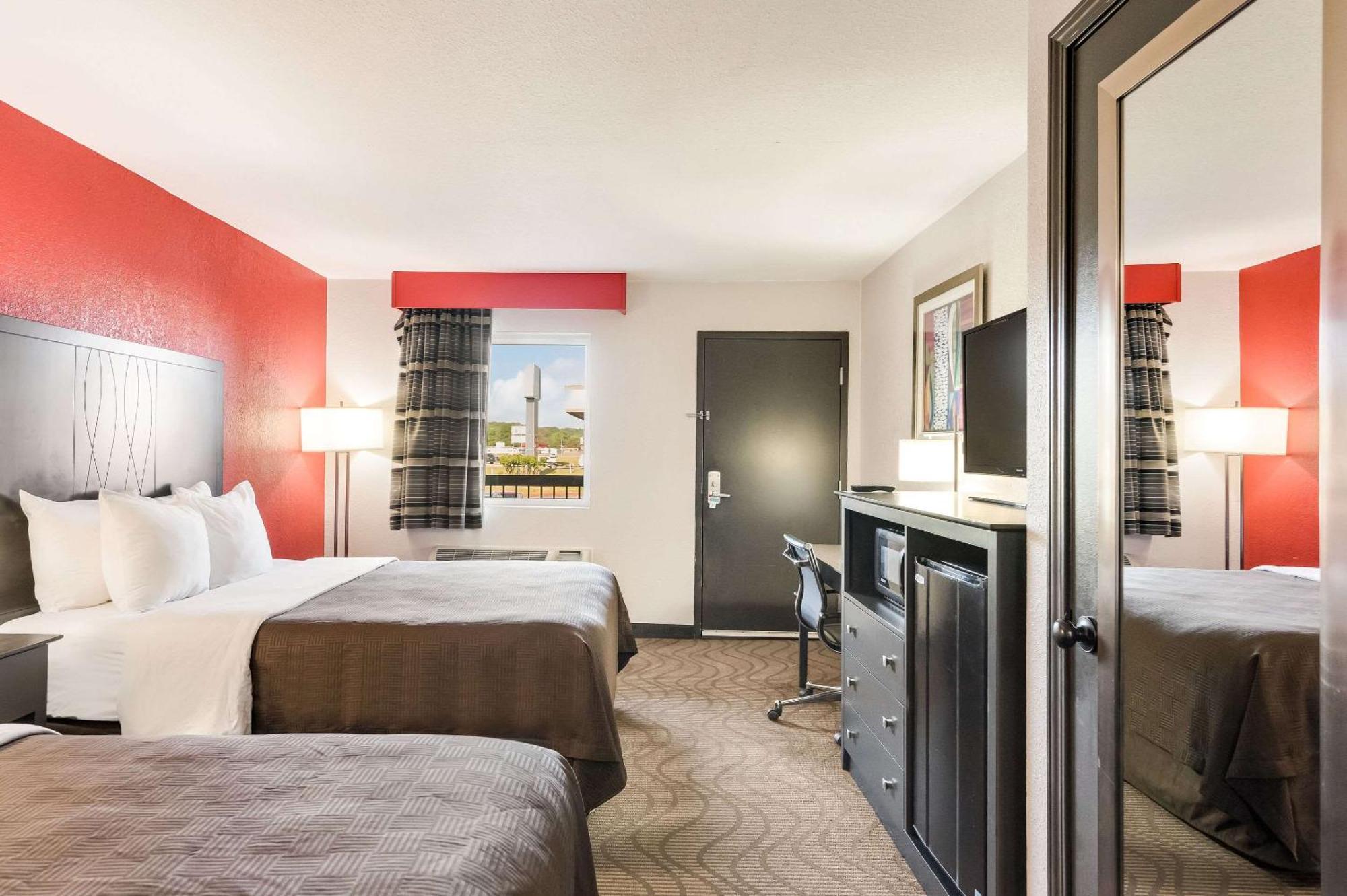 Clarion Inn & Suites Russellville I-40 Dış mekan fotoğraf