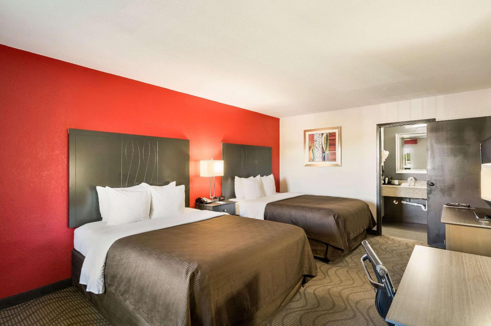 Clarion Inn & Suites Russellville I-40 Dış mekan fotoğraf