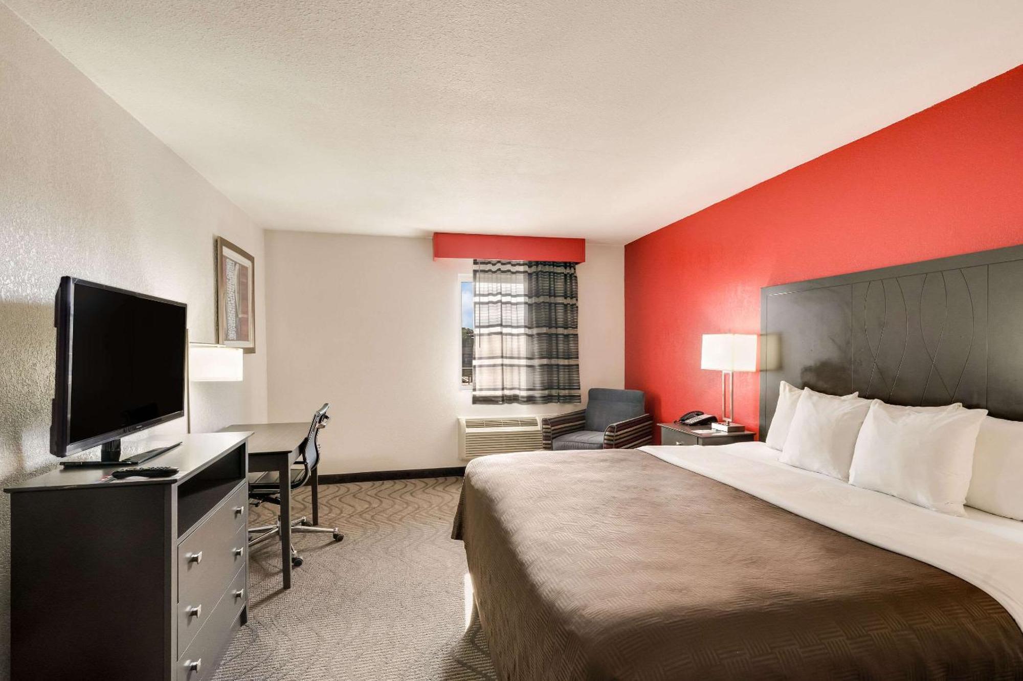 Clarion Inn & Suites Russellville I-40 Dış mekan fotoğraf