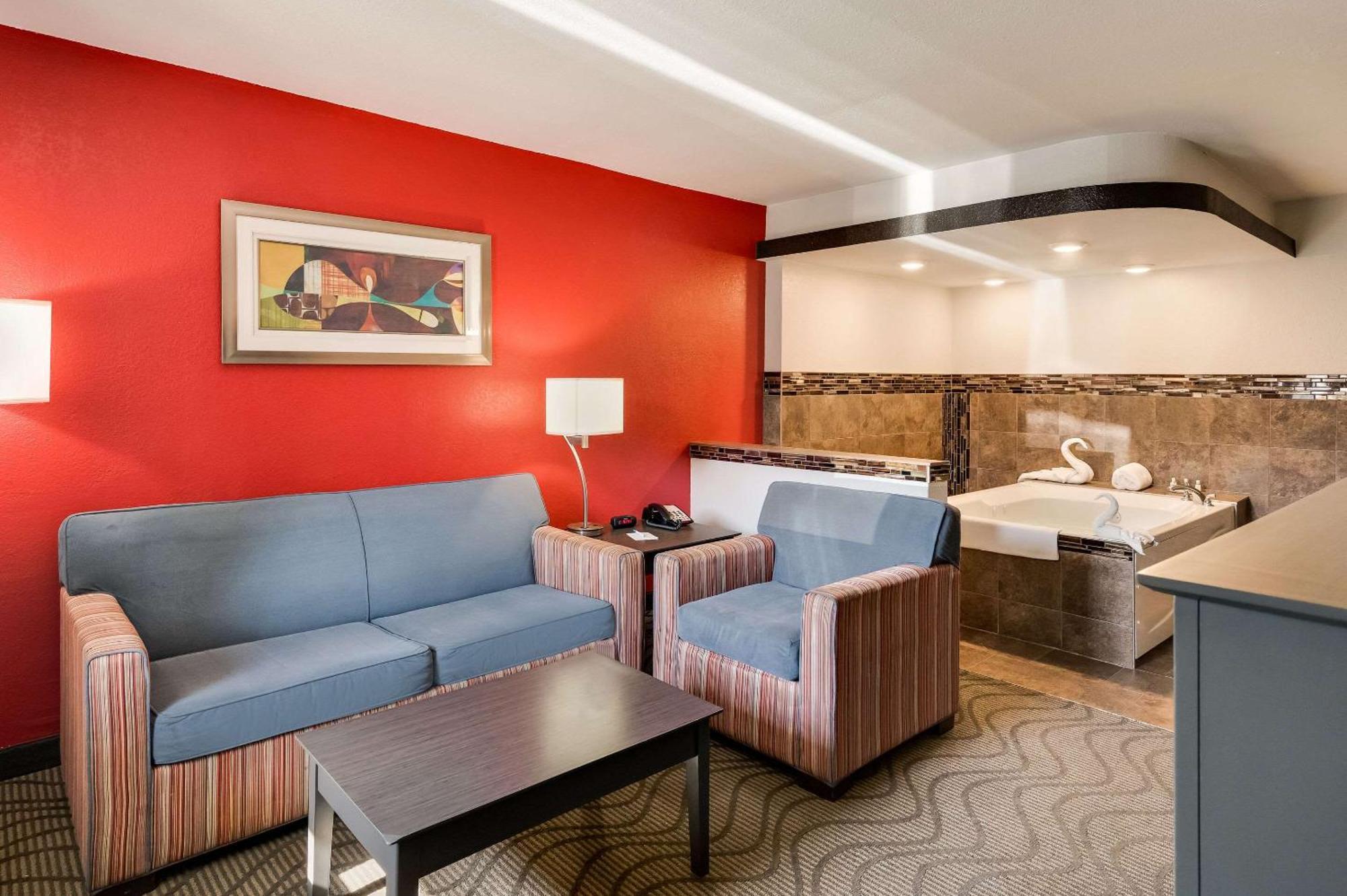 Clarion Inn & Suites Russellville I-40 Dış mekan fotoğraf