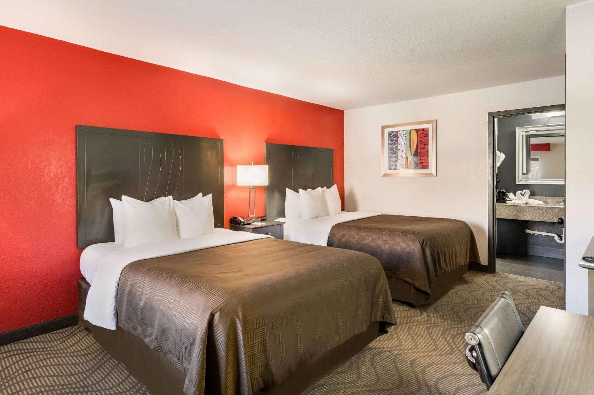 Clarion Inn & Suites Russellville I-40 Dış mekan fotoğraf