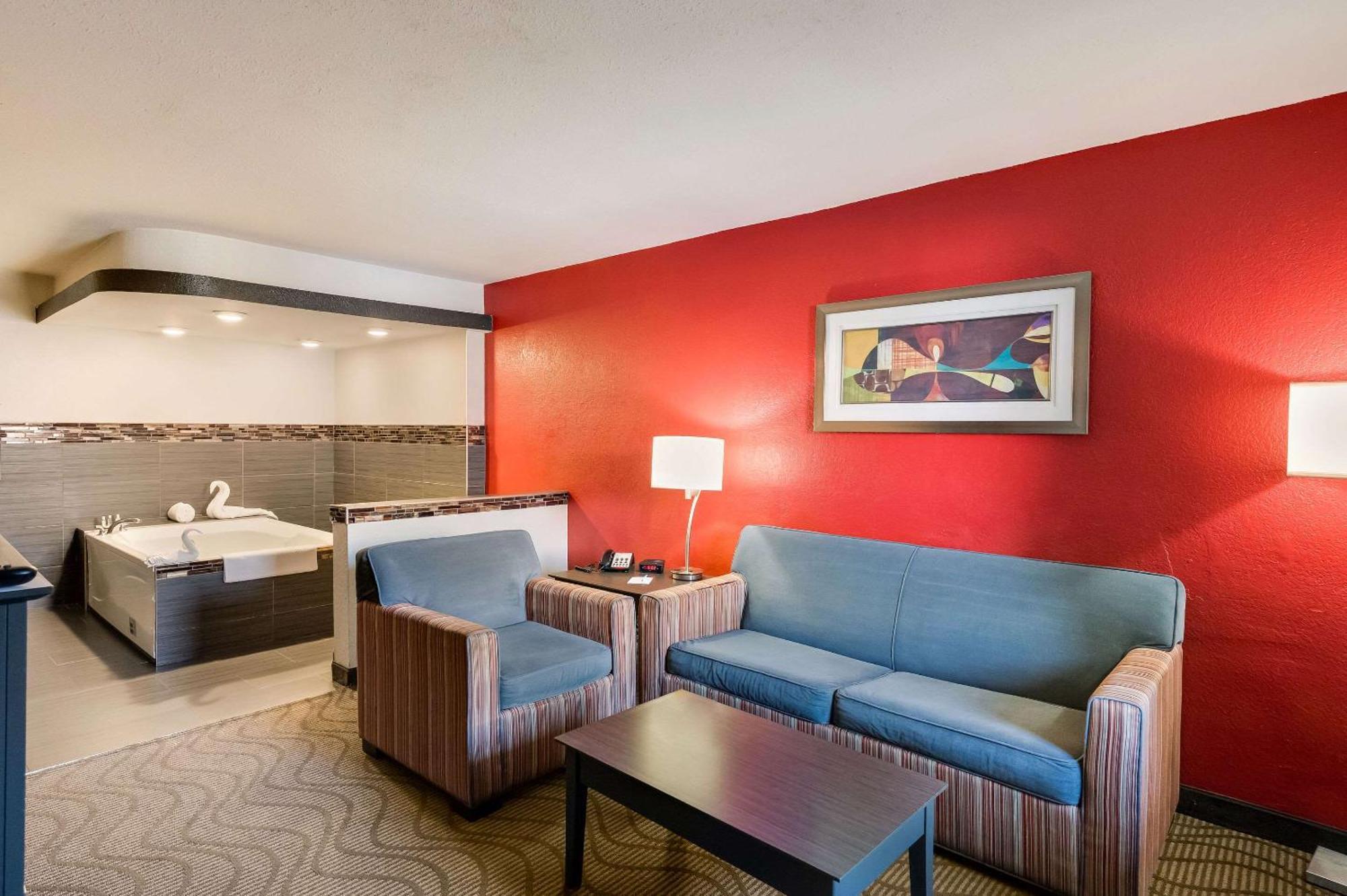 Clarion Inn & Suites Russellville I-40 Dış mekan fotoğraf