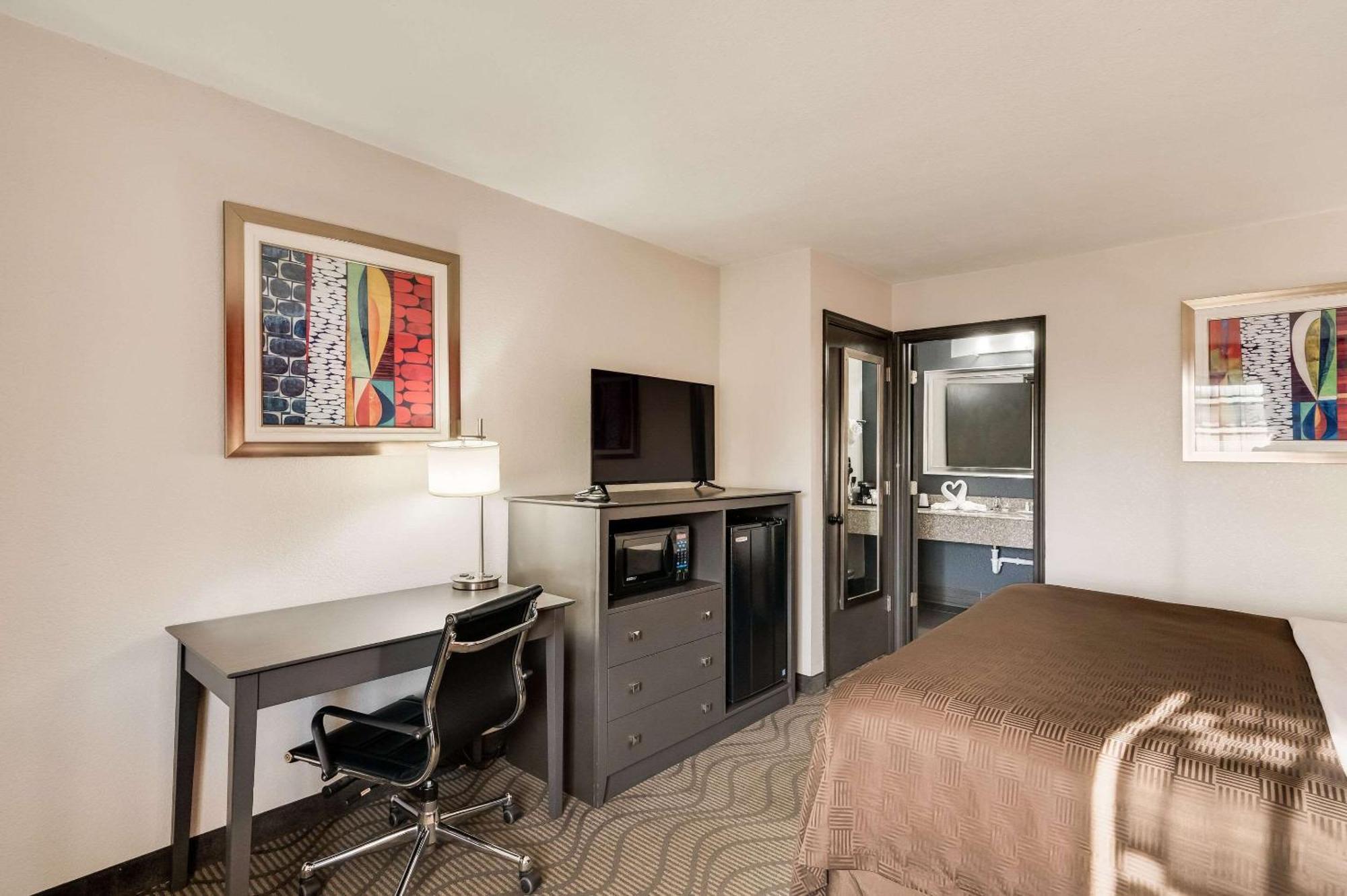 Clarion Inn & Suites Russellville I-40 Dış mekan fotoğraf