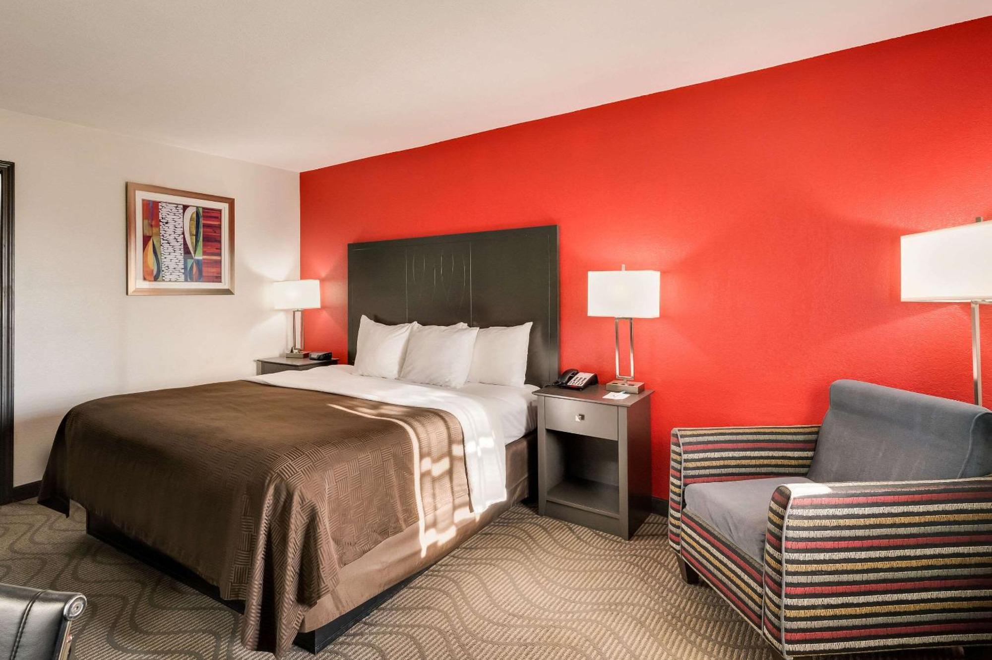 Clarion Inn & Suites Russellville I-40 Dış mekan fotoğraf
